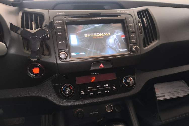 Used Kia Sportage R 2012 2.0L Automatic Two-Wheel Drive NAVI Audio And AC Panel