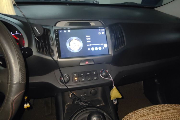 Used Kia Sportage R 2012 2.0L Manual Two-Wheel Drive GL Trim Audio And AC Panel