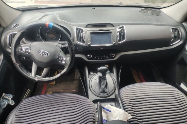 Used Kia Sportage R 2012 2.0L Automatic Two-Wheel Drive NAVI Center Console