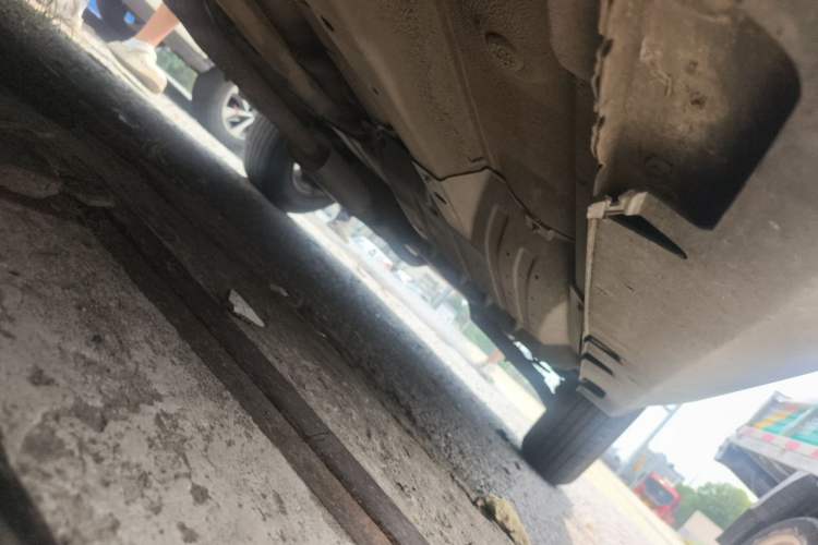 Used Kia Sportage R 2012 2.0L Automatic Two-Wheel Drive GL Trim Chassis Front Left