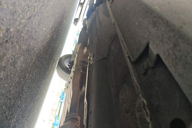 Used Kia Sportage R 2012 2.0L Automatic Two-Wheel Drive NAVI Chassis Front Right