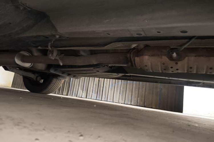 Used Kia Sportage R 2012 2.0L Automatic Two-Wheel Drive NAVI Chassis Front Right