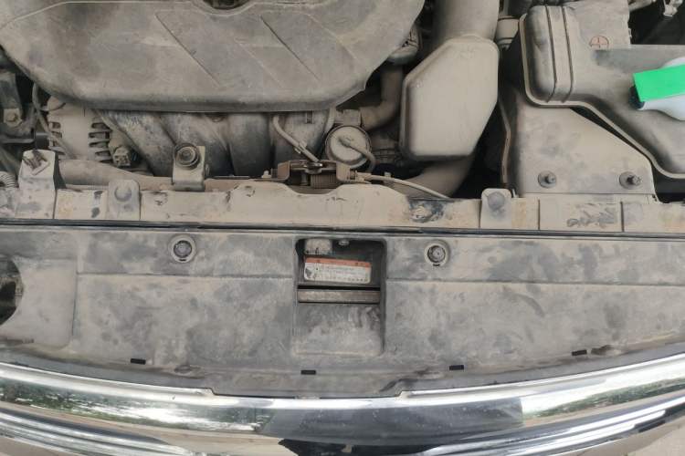 Used Kia Sportage R 2012 2.0L Automatic Two-Wheel Drive NAVI Engine Bay