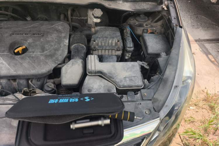 Used Kia Sportage R 2012 2.0L Automatic Two-Wheel Drive GL Trim Engine Bay Left