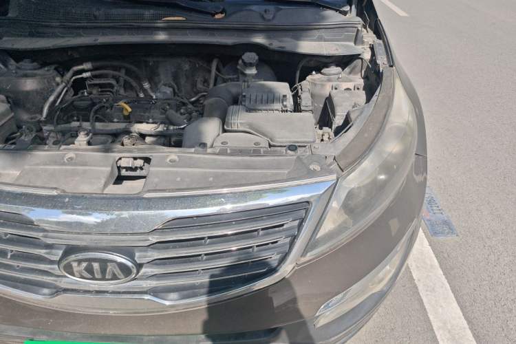 Used Kia Sportage R 2012 2.0L Automatic Two-Wheel Drive NAVI Engine Bay Left