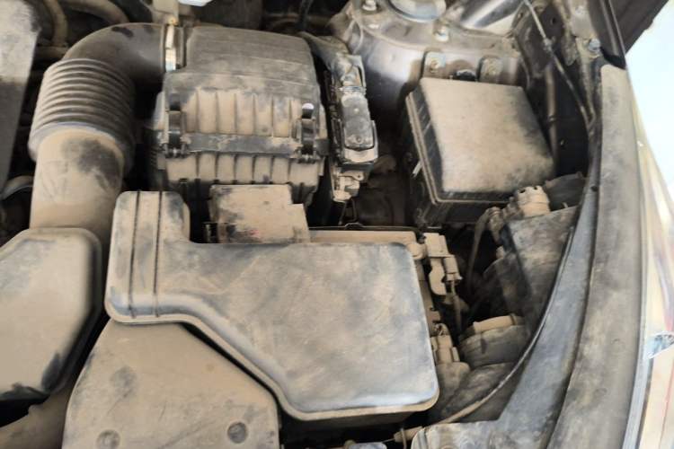 Used Kia Sportage R 2012 2.0L Automatic Two-Wheel Drive NAVI Engine Bay Left