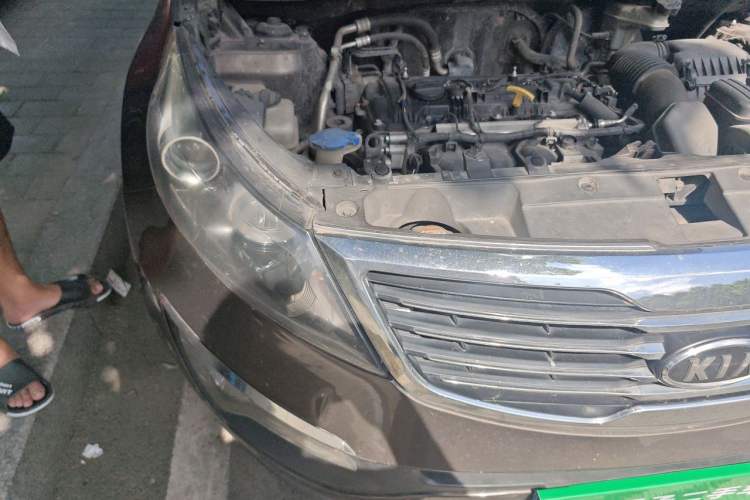 Used Kia Sportage R 2012 2.0L Automatic Two-Wheel Drive NAVI Engine Bay Right
