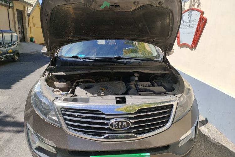 Used Kia Sportage R 2012 2.0L Automatic Two-Wheel Drive GLS Engine Bay