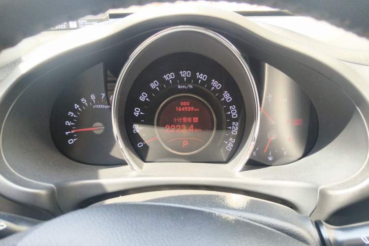 Used Kia Sportage R 2012 2.0L Automatic Two-Wheel Drive NAVI Odometer Close Up