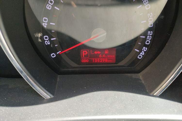 Used Kia Sportage R 2012 2.0L Automatic Two-Wheel Drive GLS Odometer Close Up