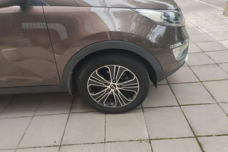 Used Kia Sportage R 2012 2.0L Automatic Two-Wheel Drive NAVI Right Front Wheel Hub