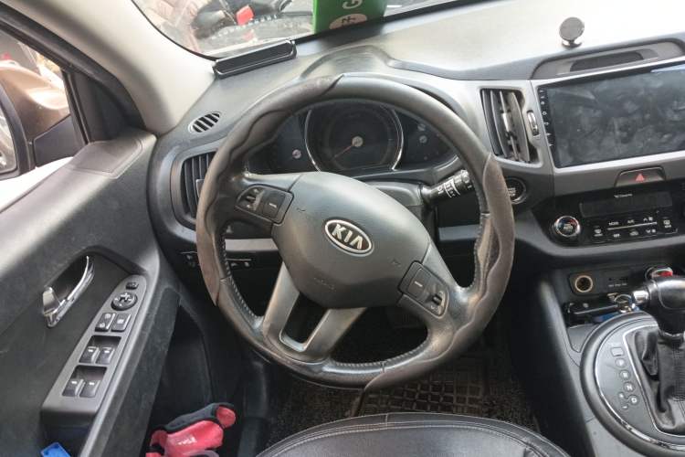 Used Kia Sportage R 2012 2.0L Automatic 4x4 GLS Steering Wheel