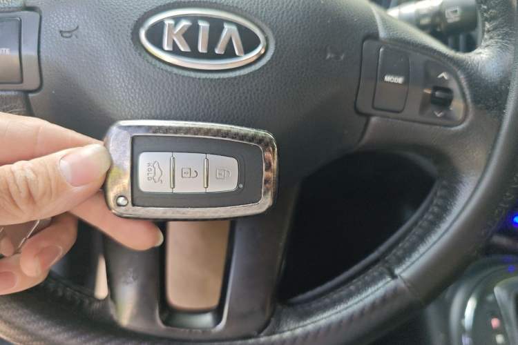 Used Kia Sportage R 2012 2.0L Automatic Two-Wheel Drive NAVI Vehicle Key