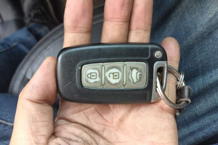 Used Kia Sportage R 2012 2.0L Automatic 4x4 GLS Vehicle Key