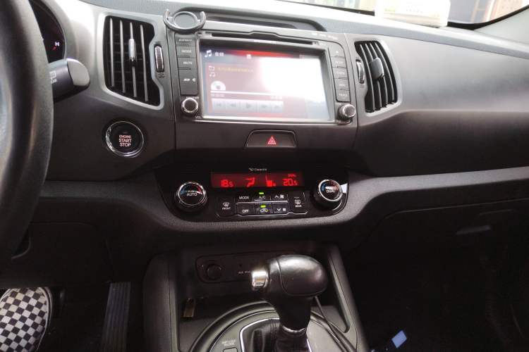 Used Kia Sportage R 2012 2.0L Automatic Two-Wheel Drive NAVI Audio And AC Panel