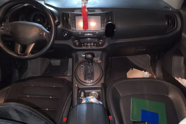 Used Kia Sportage R 2012 2.0L Automatic Two-Wheel Drive NAVI Center Console
