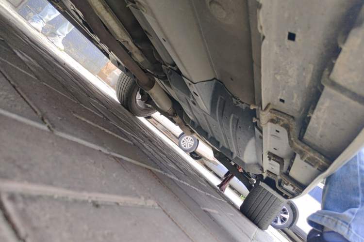 Used Kia Sportage R 2012 2.0L Automatic Two-Wheel Drive NAVI Chassis Front Left