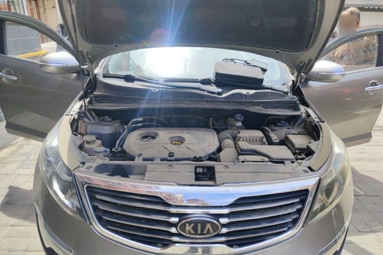Used Kia Sportage R 2012 2.0L Automatic Two-Wheel Drive NAVI Engine Bay