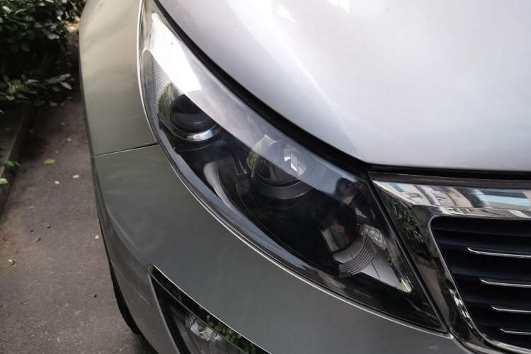 Used Kia Sportage R 2012 2.0L Automatic Two-Wheel Drive GLS Exterior 6