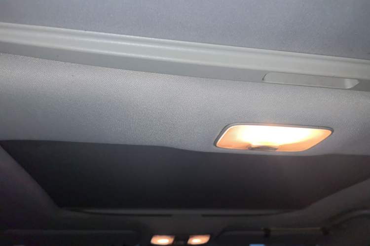 Used Kia Sportage R 2012 2.0L Automatic Two-Wheel Drive NAVI Headliner