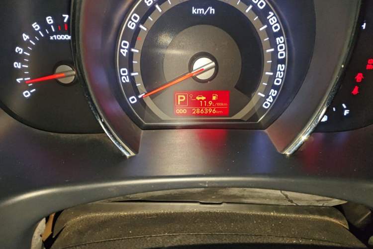 Used Kia Sportage R 2012 2.0L Automatic Two-Wheel Drive GLS Odometer Close Up