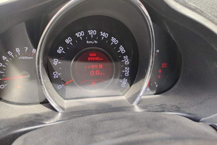 Used Kia Sportage R 2012 2.0L Automatic Two-Wheel Drive NAVI Odometer Close Up