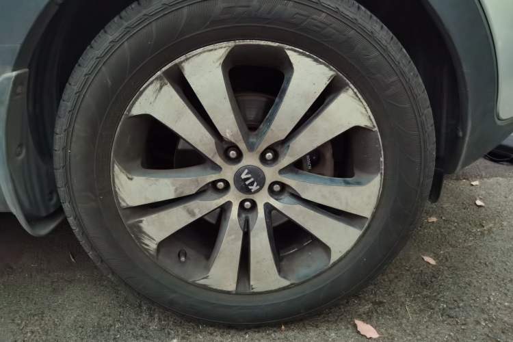 Used Kia Sportage R 2012 2.0L Automatic Two-Wheel Drive NAVI Right Front Wheel Hub