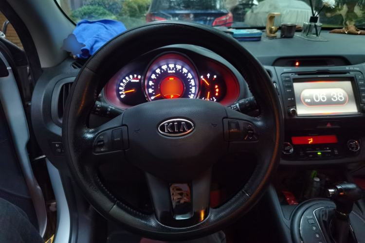 Used Kia Sportage R 2012 2.0L Automatic Two-Wheel Drive NAVI Steering Wheel