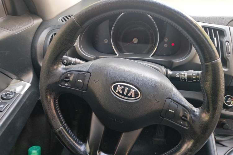 Used Kia Sportage R 2012 2.0L Automatic Two-Wheel Drive GLS Steering Wheel