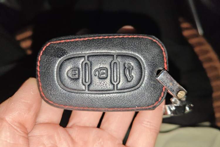 Used Kia Sportage R 2012 2.0L Automatic Two-Wheel Drive GLS Vehicle Key
