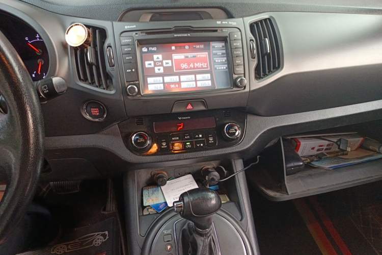 Used Kia Sportage R 2012 2.0L Automatic Two-Wheel Drive GLS Audio And AC Panel