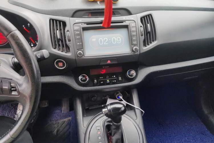 Used Kia Sportage R 2012 2.0L Automatic Two-Wheel Drive NAVI Audio And AC Panel