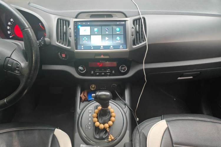 Used Kia Sportage R 2012 2.0L Automatic Two-Wheel Drive NAVI Audio And AC Panel