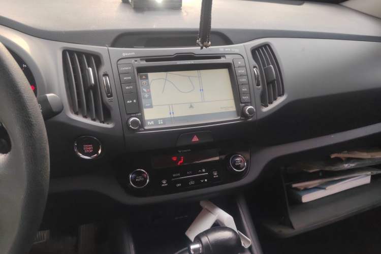 Used Kia Sportage R 2012 2.0L Automatic Two-Wheel Drive NAVI Audio And AC Panel