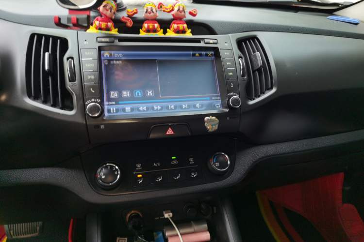 Used Kia Sportage R 2012 2.0L Automatic Two-Wheel Drive GL Trim Audio And AC Panel
