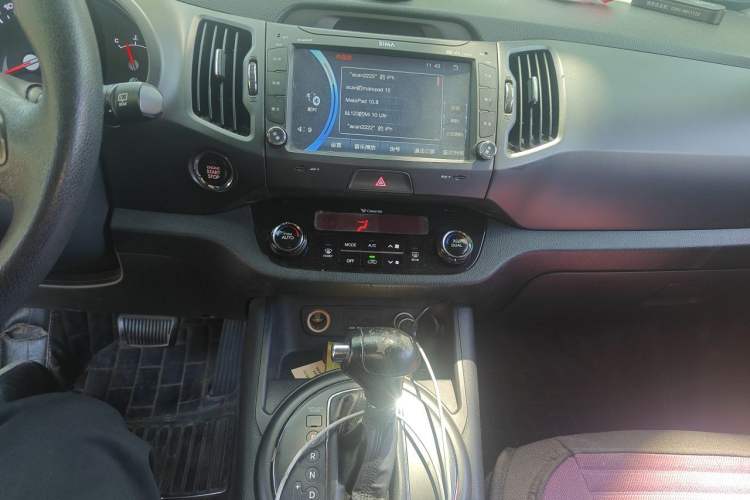 Used Kia Sportage R 2012 2.0L Automatic Two-Wheel Drive GLS Audio And AC Panel