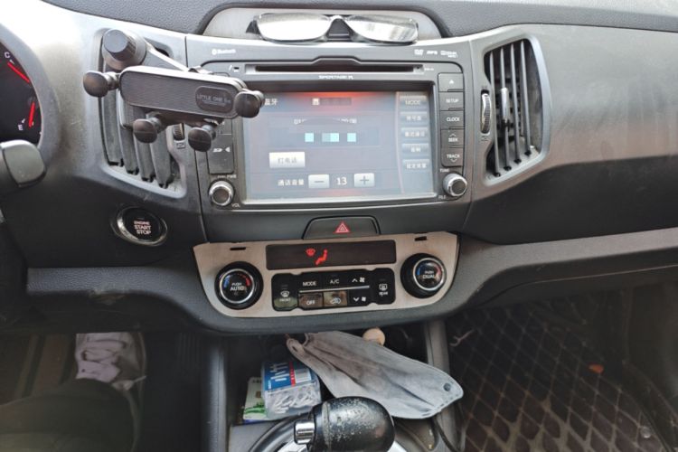 Used Kia Sportage R 2012 2.0L Automatic Two-Wheel Drive NAVI Audio And AC Panel