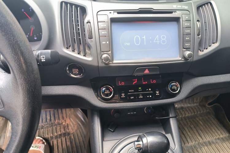 Used Kia Sportage R 2012 2.0L Automatic Two-Wheel Drive NAVI Audio And AC Panel