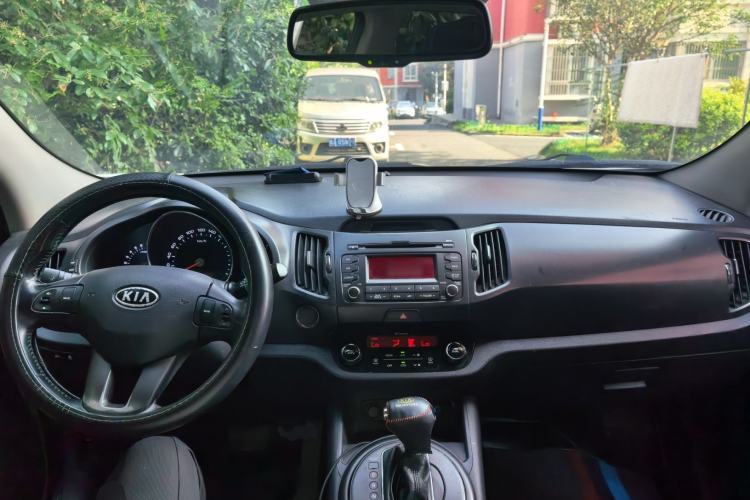 Used Kia Sportage R 2012 2.0L Automatic Two-Wheel Drive NAVI Center Console