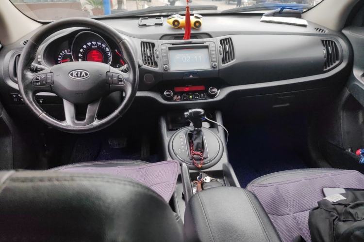 Used Kia Sportage R 2012 2.0L Automatic Two-Wheel Drive NAVI Center Console