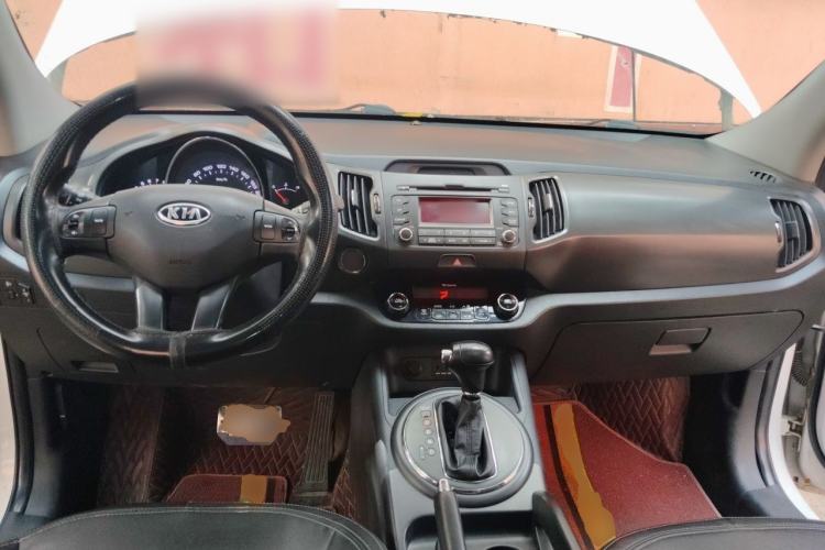 Used Kia Sportage R 2012 2.0L Automatic Two-Wheel Drive GLS Center Console