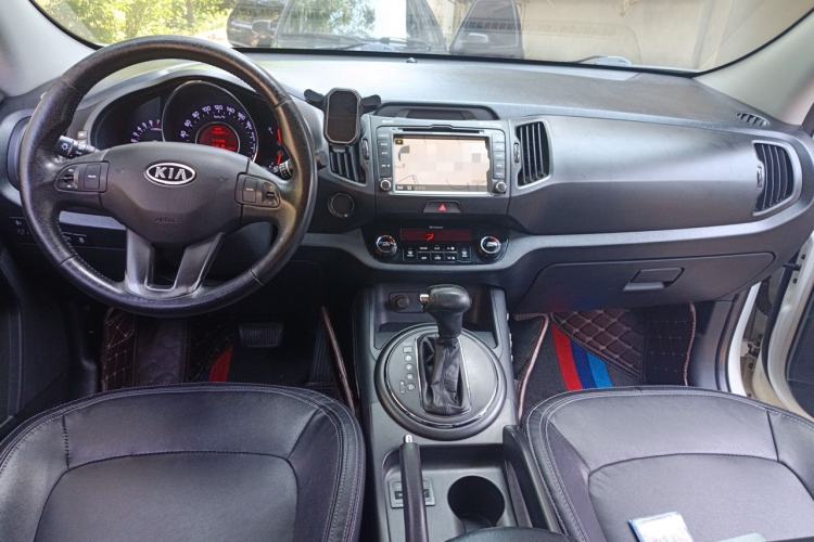 Used Kia Sportage R 2012 2.0L Automatic Two-Wheel Drive NAVI Center Console