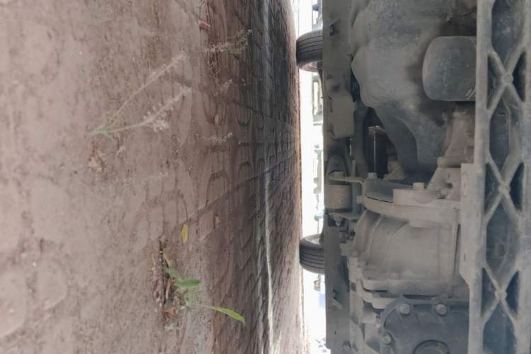 Used Kia Sportage R 2012 2.0L Automatic Two-Wheel Drive GLS Chassis Front