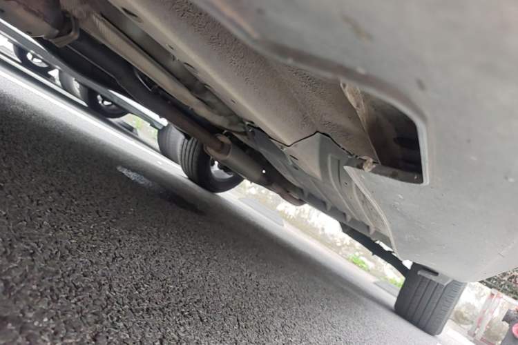 Used Kia Sportage R 2012 2.0L Manual Two-Wheel Drive GLS Chassis Front Left