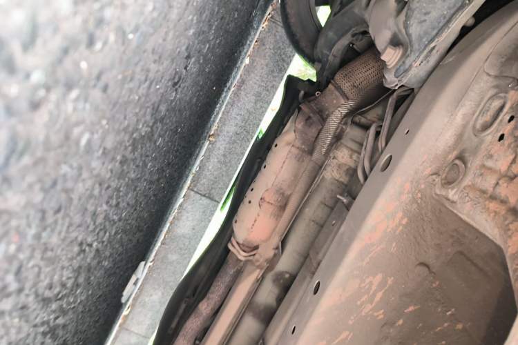 Used Kia Sportage R 2012 2.0L Automatic Two-Wheel Drive NAVI Chassis Front Left