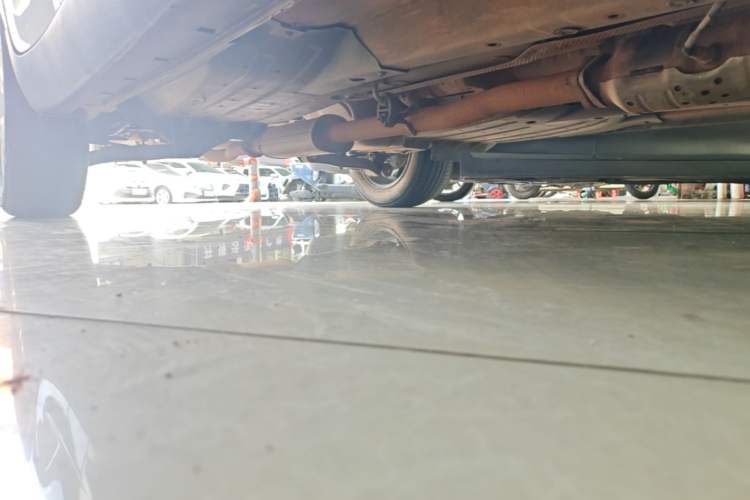 Used Kia Sportage R 2012 2.0L Automatic Two-Wheel Drive GLS Chassis Front Right