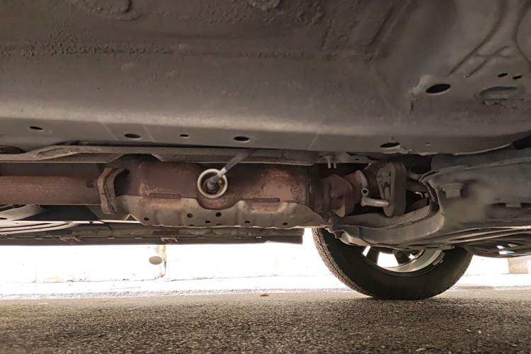 Used Kia Sportage R 2012 2.0L Automatic Two-Wheel Drive GL Trim Chassis Front Right