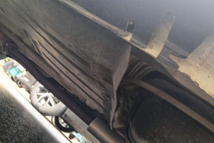 Used Kia Sportage R 2012 2.0L Automatic Two-Wheel Drive GL Trim Chassis Rear Left