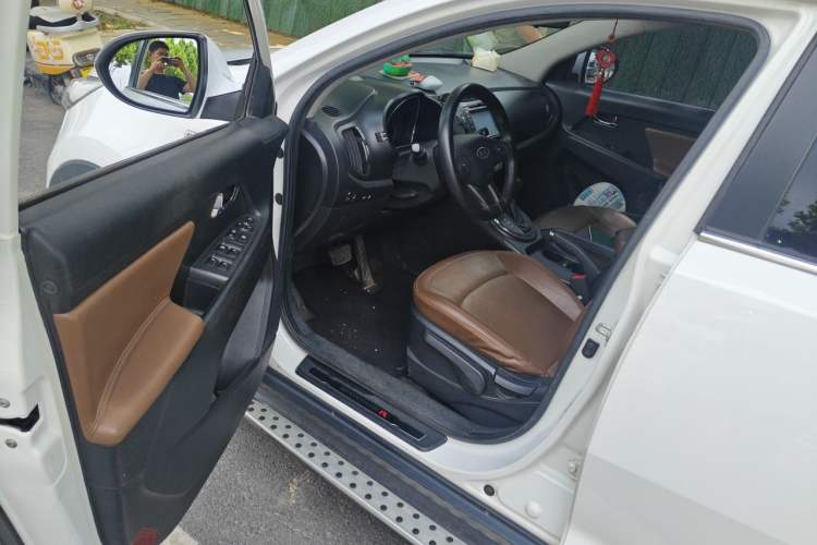 Used Kia Sportage R 2012 2.0L Automatic Two-Wheel Drive GLS Driver Seat