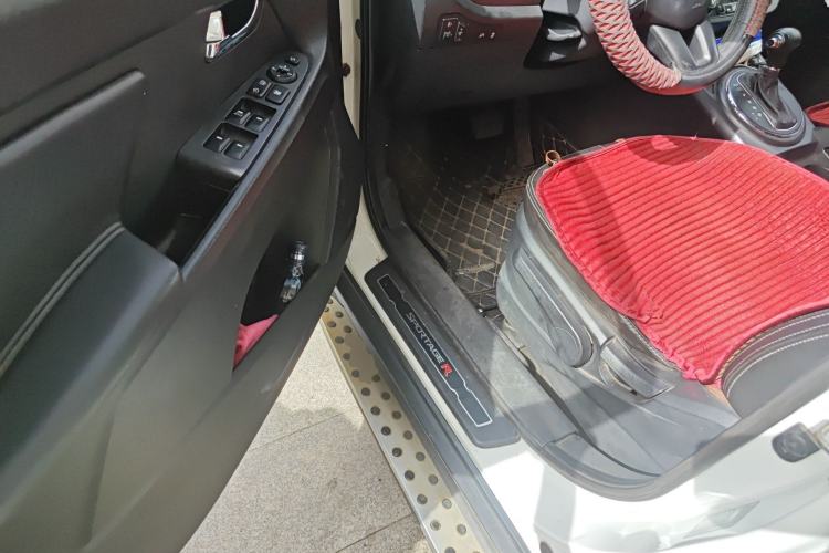 Used Kia Sportage R 2012 2.0L Automatic Two-Wheel Drive GLS Driver Seat